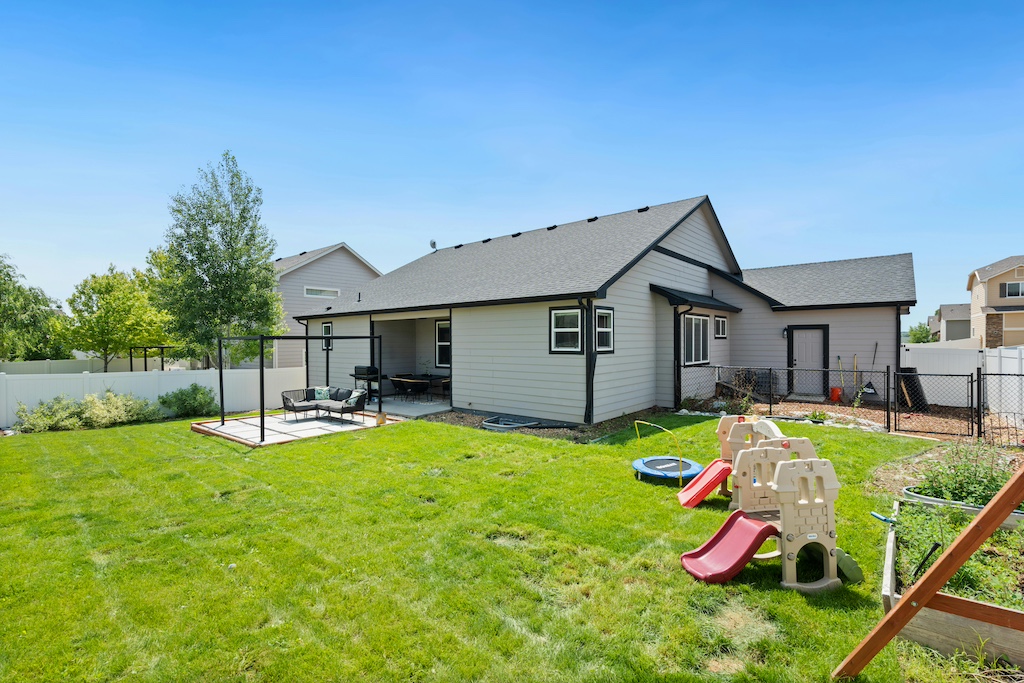 Create the Perfect Summer Outdoor Space at Home
